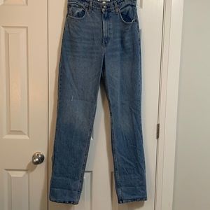 Abercrombie and Fitch curve love 90’s Straight High Rise Jean